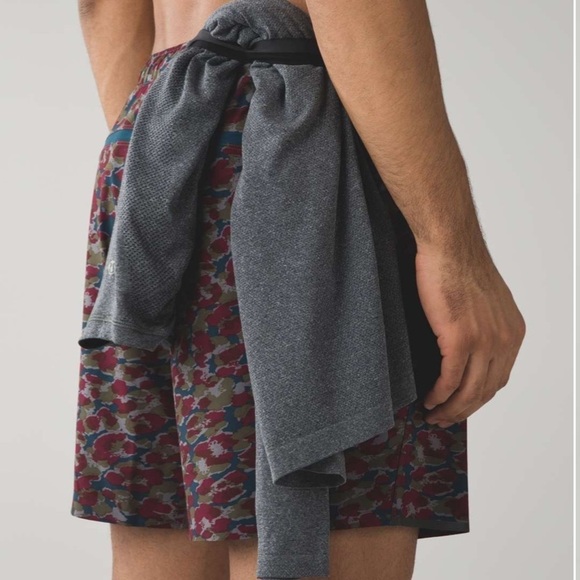 Lululemon Pace Breaker Short  Mini Urban Leopard Slate Multi/Black - Picture 1 of 8